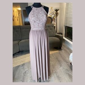 Morgan & Co. Mauve Sequin Lace Halter Evening Gown Size 9 Maxi Formal Dress